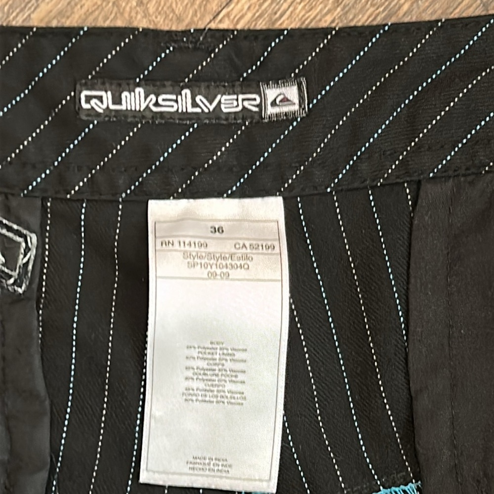 Quiksilver Shorts Mens Size 36 Pockets‎ Black Pinstripe Back Details Embroidered - Picture 4 of 7